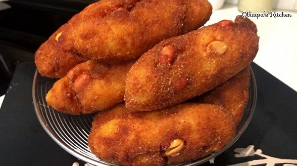 Corn flour doughnut (Banfo bisi or Awiesu)
