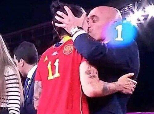 2023 WWC: Spain FA chief Luis Rubiales faces criticism after Jennifer Hermoso surprise kiss