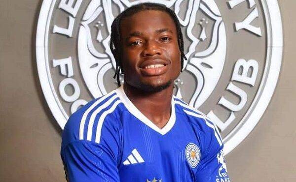 Abdul Fatawu signs for Leicester City