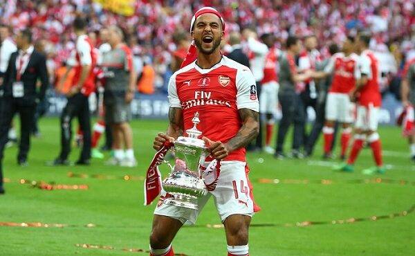Theo Walcott announces retirement from football aged 34