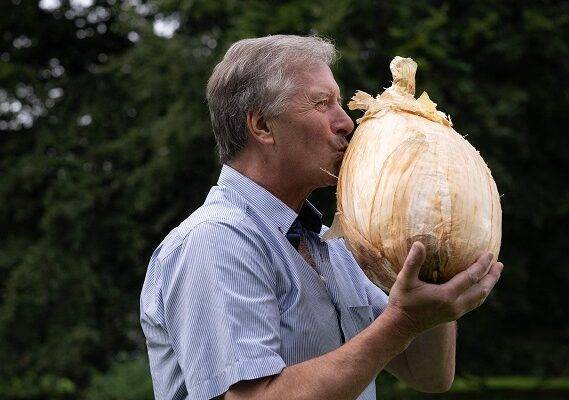 Gardener in England grows nearly 20-pound onion