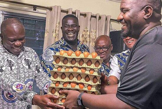 John Dumelo presents eggs to PRESEC after honouring his promise